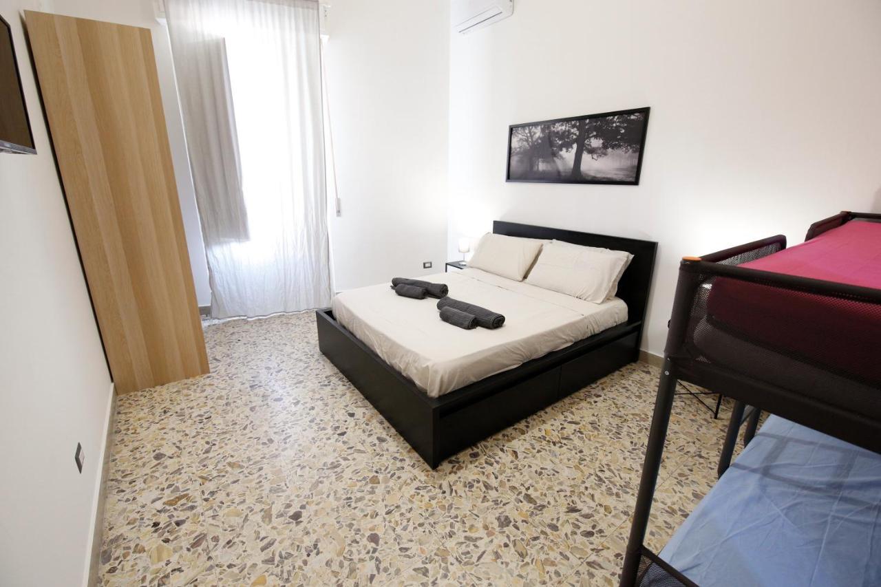 Apartment Holiday Catania Exterior foto
